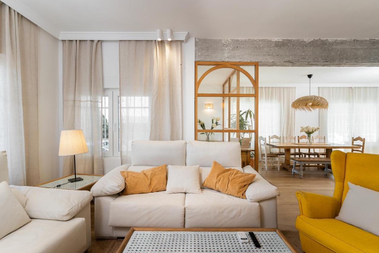 Monko Villa Mieres 토레몰리노스 외부 사진